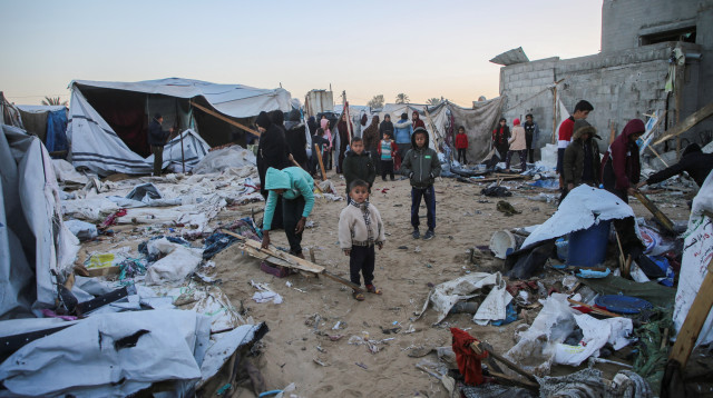 מחנה אהלים חאן יונס (צילום: רויטרס)