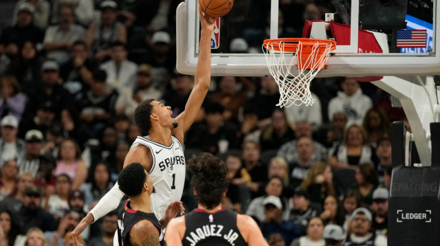 שחקן סן אנטוניו ספרס ויקטור וומבניאמה (צילום: רויטרס)