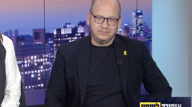 חיים לוינסון בתוכנית "אופירה ולוינסון" בערוץ 12 (צילום: צילום מסך ערוץ 12)