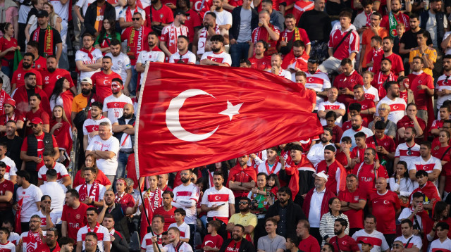 אוהדי כדורגל טורקים (צילום: GettyImages, Visionhaus)