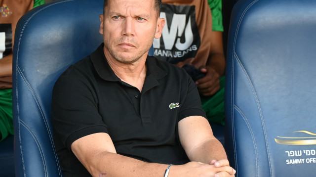 ברק בכר מאמן מכבי חיפה (צילום: ברני ארדוב)