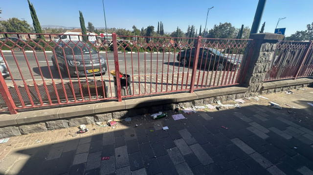 "על סף עיר רפאים". קריית שמונה (צילום: בתיה גלעדי)