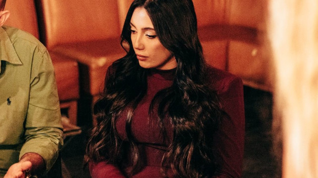 יובל רפאל רגע לפני העלייה לבמה (צילום: יחצ)