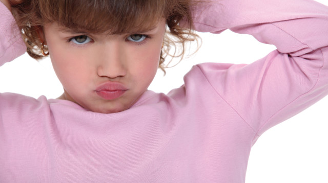 ילדה עצבנית, כועסת, חצופה (צילום: אינגאימג')