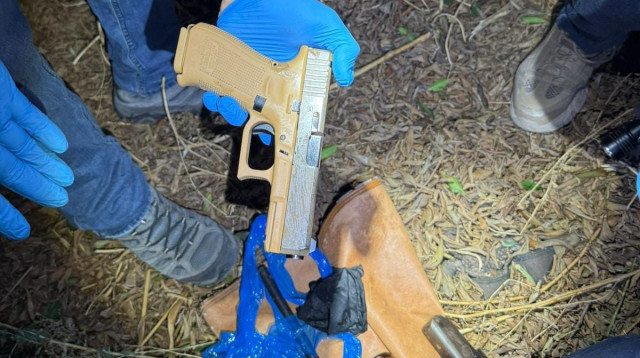 האמל"ח שנתפס ברחוב החרש בתל אביב (צילום: דוברות המשטרה)