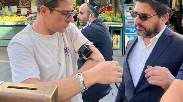 רב הסלבס מורדכי חסידים ומשה אשכנזי (צילום: פרטי)