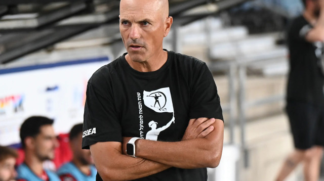 זיו אריה, מאמן הפועל ירושלים (צילום: ברני ארדוב)