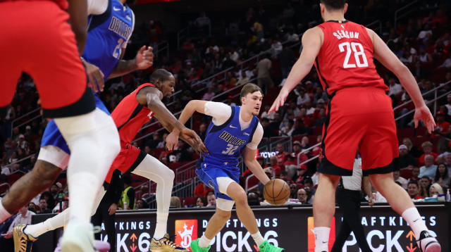 קווין דוראנט, יוסטון רוקטס לצד קופר פלאג, דאלאס מאבריקס (צילום: GettyImages)