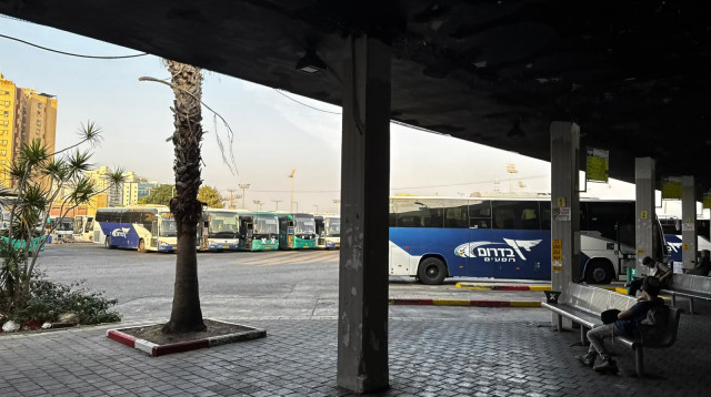 התחנה המרכזית אשקלון (צילום: דן עזרא)