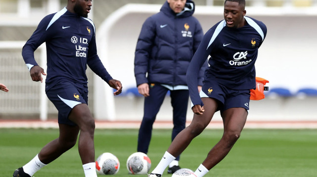 איברהימה קואנטה לצד דאיו אופמקאנו, נבחרת צרפת (צילום: GettyImages)