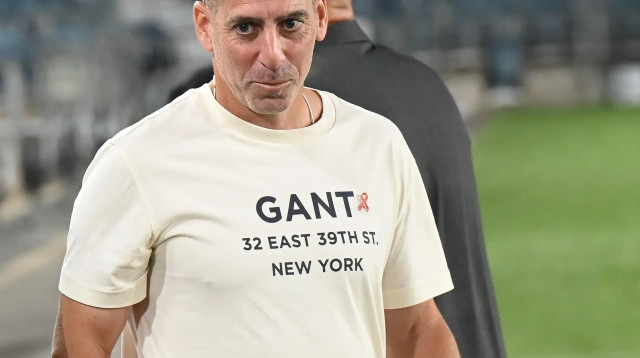 רן קוז'וך, מאמן הפועל באר שבע (צילום: ברני ארדוב)