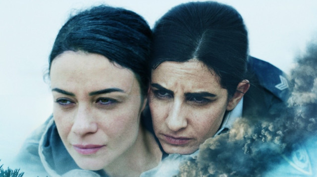 נינט טייב ודאנה איבגי בסדרה "גחליליות" (צילום: יחצ)