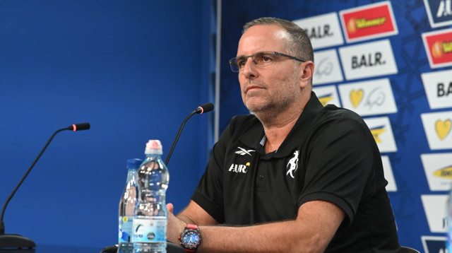 רן בן שמעון מאמן נבחרת ישראל (צילום: ניב אהרונסון)