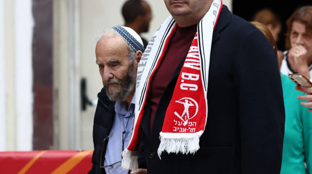 בעלי הפועל תל אביב עופר ינאי (צילום: דני מרון)