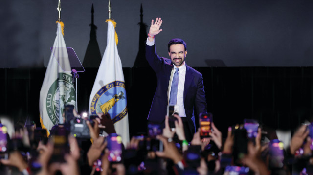 ממדאני חוגג את ניצחונו (צילום: רויטרס)