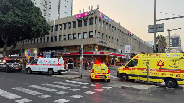 אירוע אלימות באבן גבירול בתל אביב (צילום: תיעוד מבצעי מד"א)