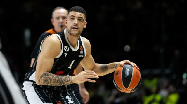 קלע את השלשה המנצחת. לונדברג (צילום: GettyImages, Roberto Finizio)