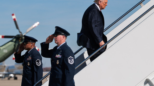 נשיא ארה"ב דונלד טראמפ ממריא מבסיס אנדרוז במרילנד (צילום: רויטרס)