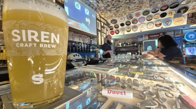 מלצר (צילום: ניר קיפניס)