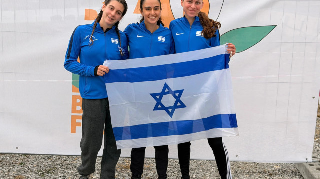 נבחרת ישראל נערות עד גיל 20 במירוצי שדה (צילום: אתר רשמי, איגוד האתלטיקה בישראל)