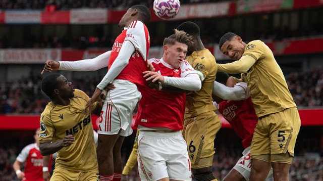 שחקני ארסנל וקריסטל פאלאס (צילום: Gettyimages)