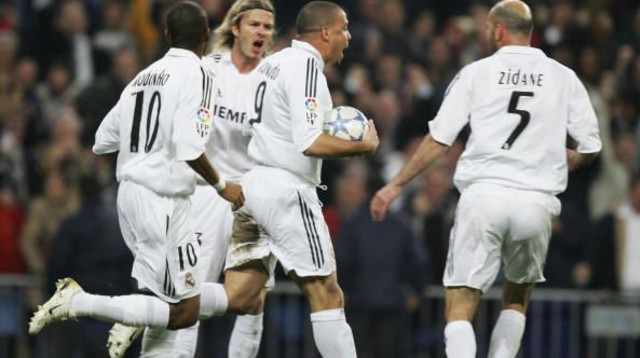 שחקני ריאל מדריד חוגגים 2005/6 (צילום: Denis Doyle)