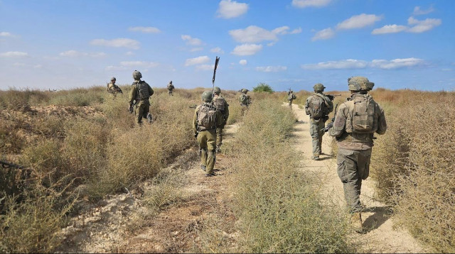 פעילות כוחות צוות הקרב של חטיבת הראל במרחב הקו הצהוב בח'אן יונס (צילום: דובר צה"ל)
