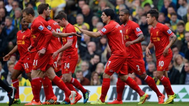 שחקני ליברפול עונת 2013/14 (צילום: Michael Regan)