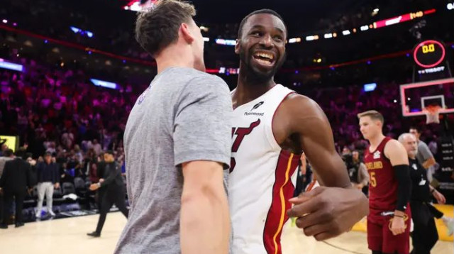 סל ניצחון קל מהצפוי. וויגינס (צילום: GettyImages)