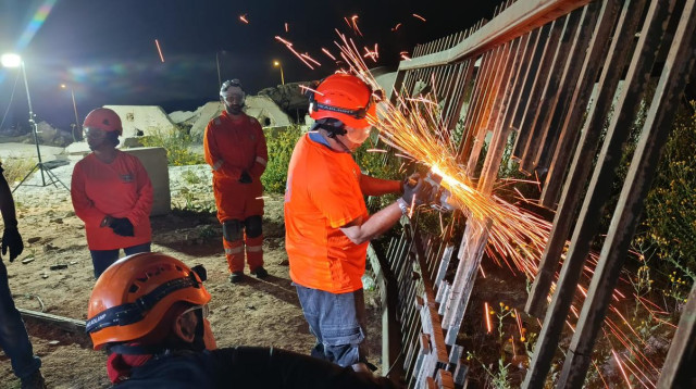 מתנדבי יחידת החילוץ העירונית של עיריית חיפה (צילום: דוברות עיריית חיפה)