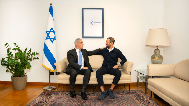 תערוכת “גבורה ואור – לוחמים למען לוחמים” (צילום: פיני סלוק)