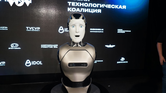 Idol רובוט (צילום: צילום מסך רשתות חברתיות לפי חוק 27א לזכויות יוצרים)