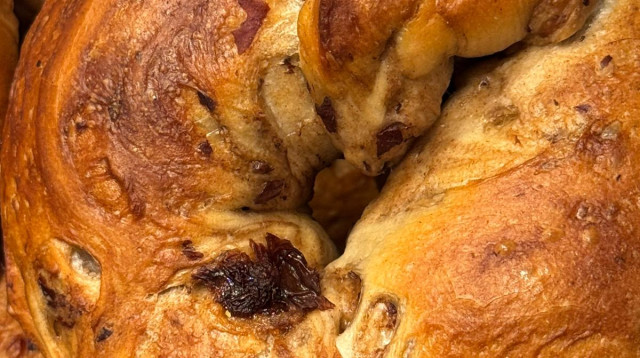 ביישל קינמון וצימוקים (צילום: סתיו כץ)