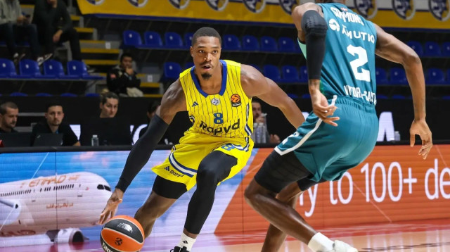 שחקן מכבי תל אביב, לוני ווקר (צילום: אתר רשמי, דראגן טשיץ')