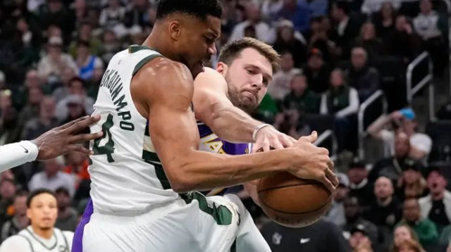 נוקאאוט. דונצ'יץ' מול יאניס (צילום: רויטרס)