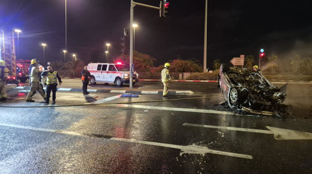 זירת התאונה בכביש 40 (צילום: תיעוד מבצעי מד"א)