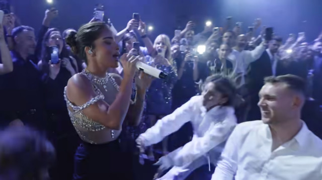 מתוך קליפ השיר "בריידזילה" של נועה קירל, שצולם במהלך חתונתה (צילום: צילום מסך יוטיוב)