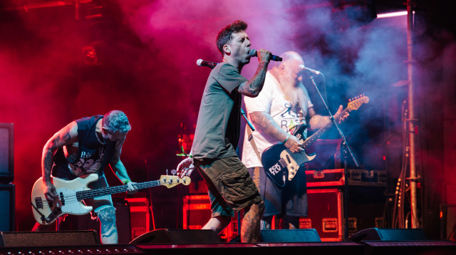 "בוא לבר" (צילום: יונתן בוגר)