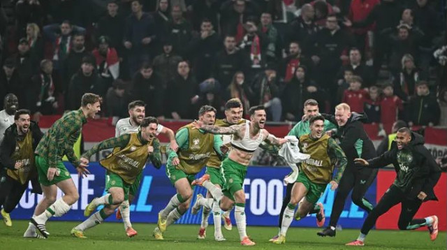 משוגע. אירלנד חוגגת עם פארוט (צילום: אימג'בנק  GettyImages)