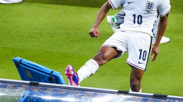 בלינגהאם כועס בחילוף (צילום: צילום מסך, X (טוויטר))