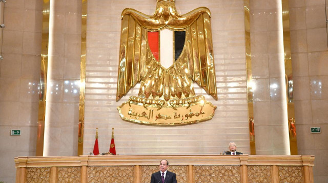 א-סיסי מושבע לנשיאות בפרלמנט המצרי (צילום: רויטרס)