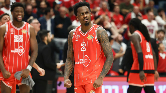 שחקן הפועל תל אביב אנטוניו בלייקני (צילום: דני מרון)