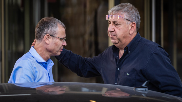 יעקב ברדוגו, ויריב לוין (צילום: אוליביה פיטוסי, פלאש 90)