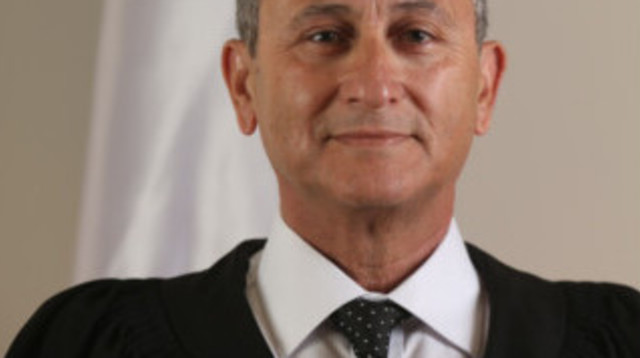 השופט בדימוס יוסף בן-חמו (צילום: משרד המשפטים)