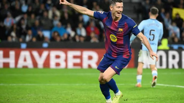 מעל ניימאר, וקרוב לריאל. לבנדובסקי (צילום: GettyImages)