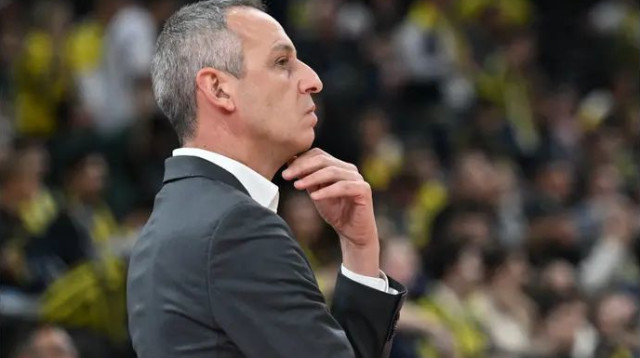 בתחתית. עודד קטש (צילום: רויטרס)