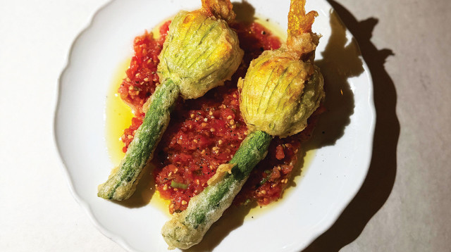 פרדיסו, פרחי קישוא (צילום: שי מאור)