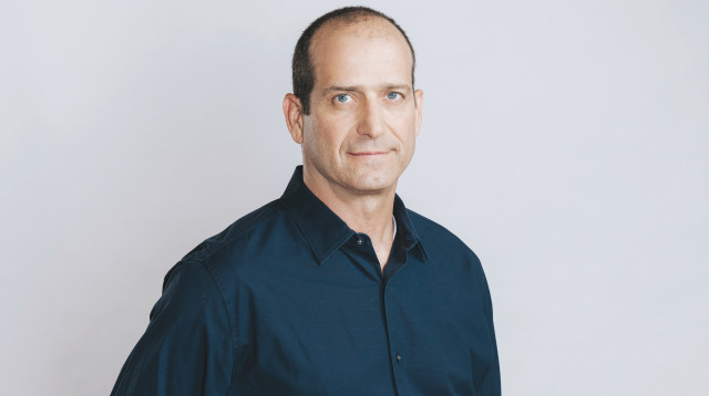 רן עוז (צילום: תמי בר שי)