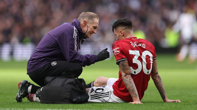 בנימין ששקו על הדשא (צילום: Catherine Ivill - AMA / Contributor)