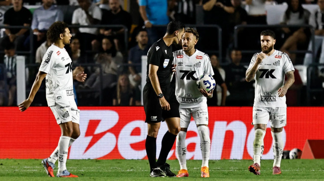 ניימאר, שחקן סנטוס (צילום: רויטרס)